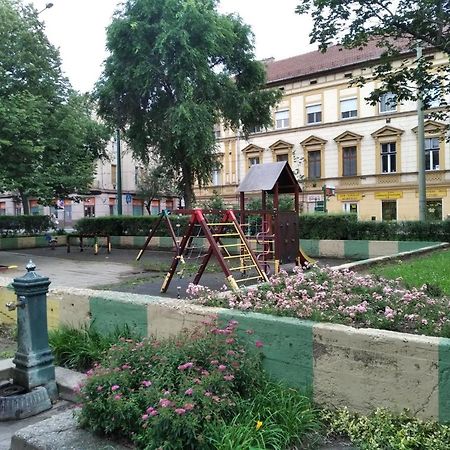 Sarahome1 Szeged Kültér fotó