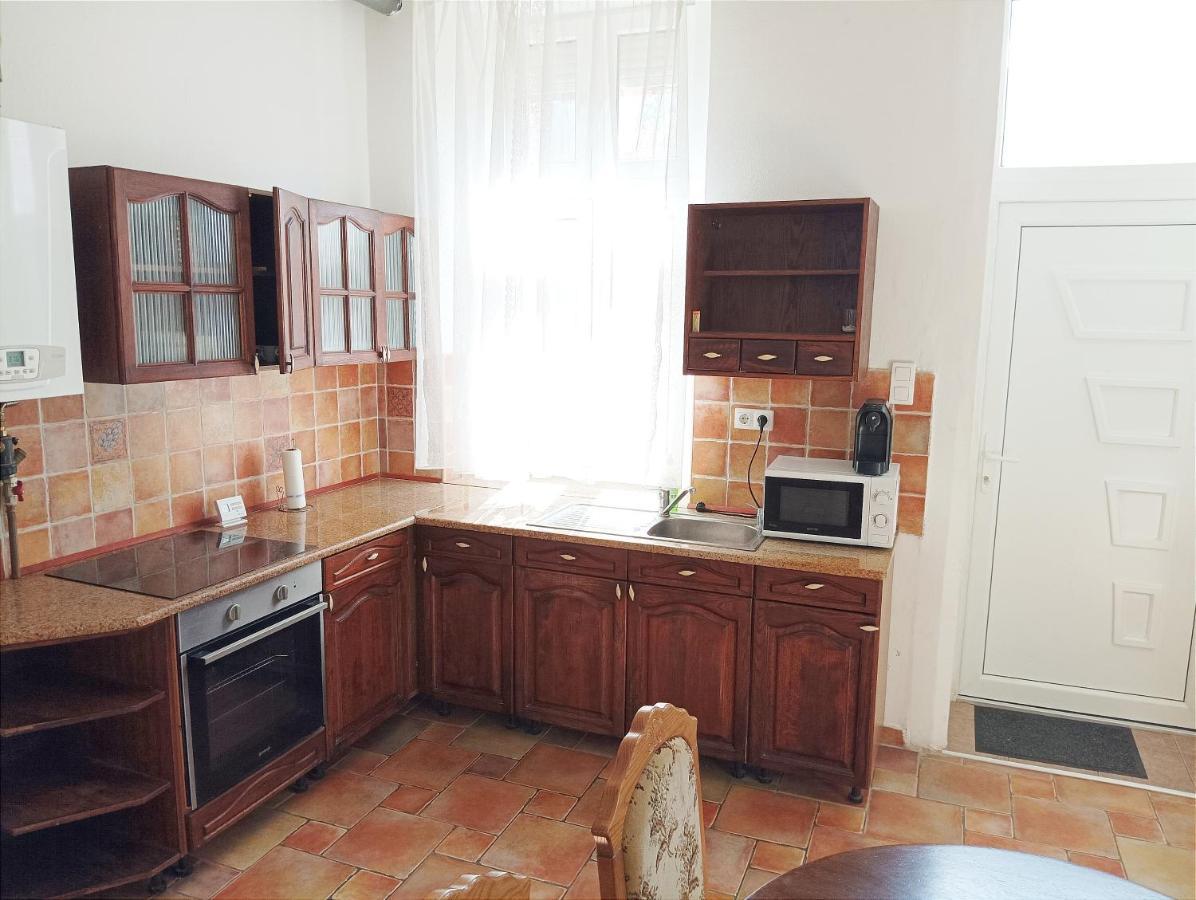 Sarahome1 Szeged Kültér fotó